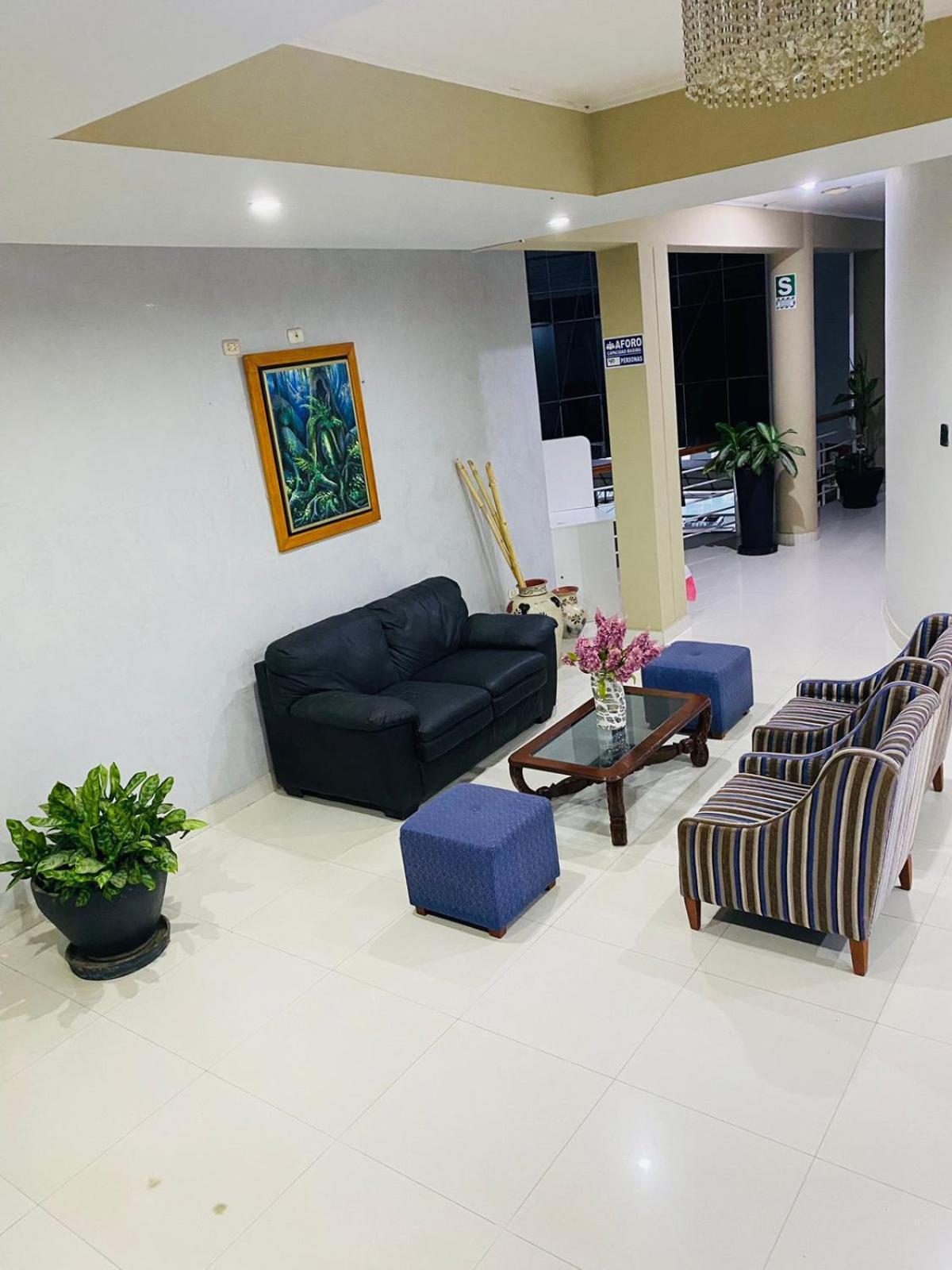Vuelo 78 Hotel Tarapoto Esterno foto